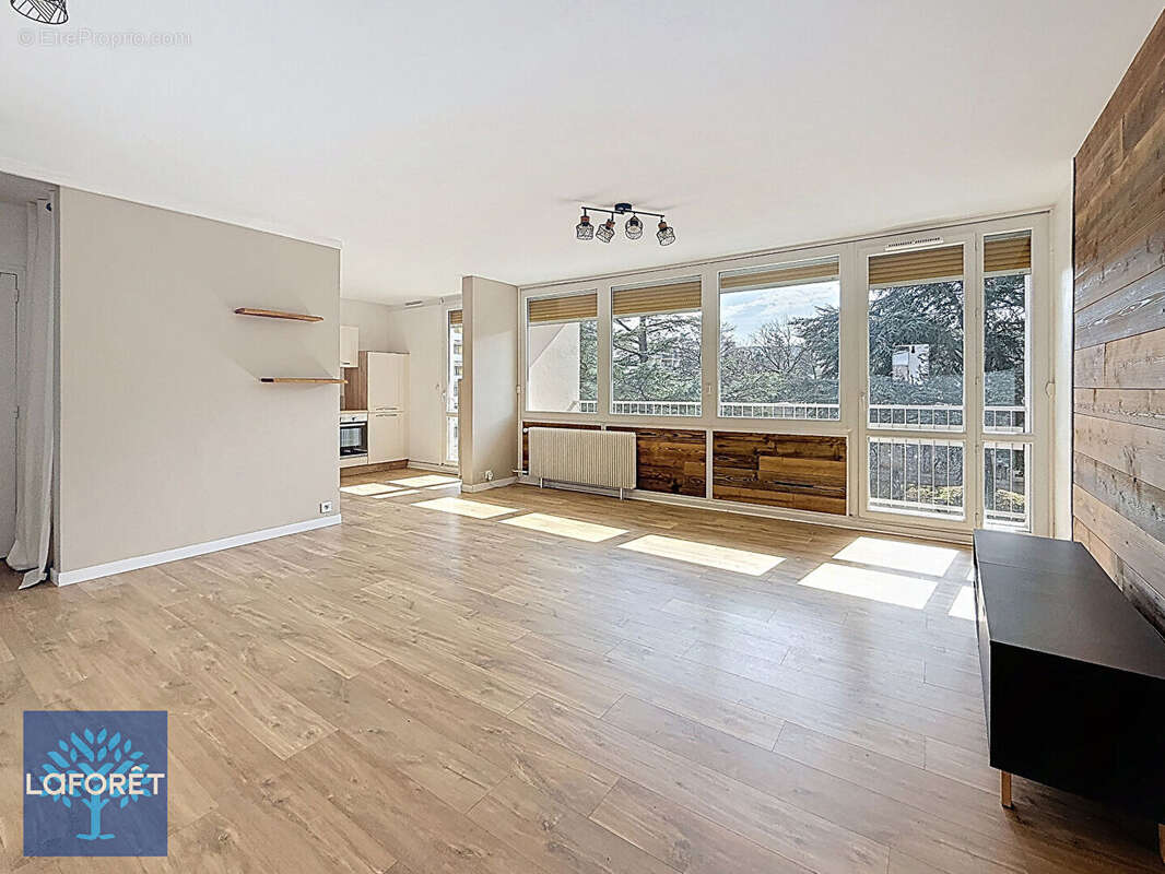 Appartement à OULLINS