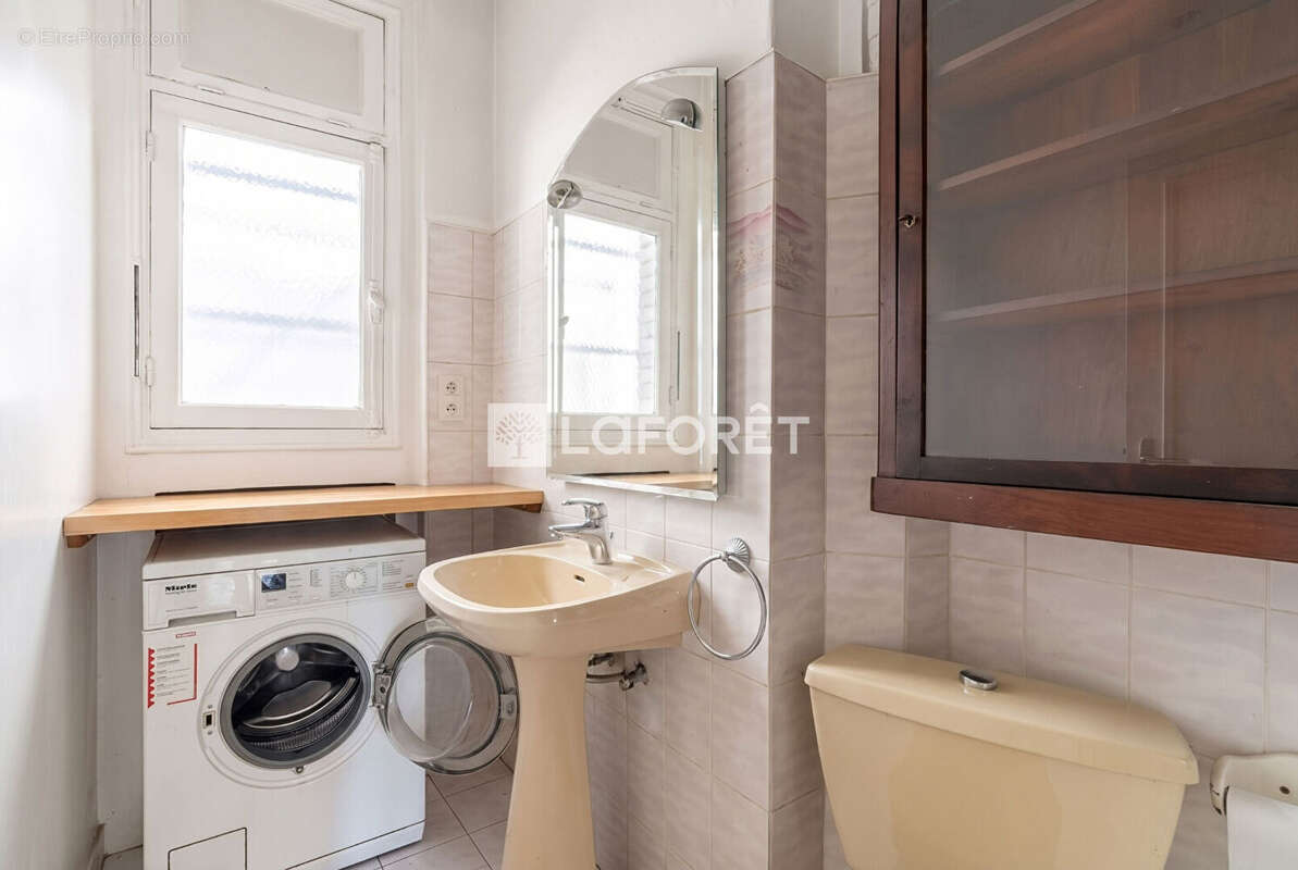 Etage eleve - traversant - balcon - vue degagee - profession liberale - photo 12