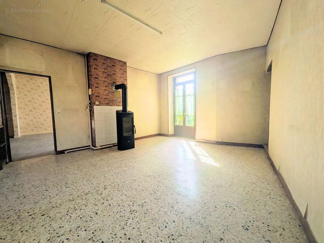 Maison pleine de potentiel pour les amoureux de nature et de grands espaces - photo 2