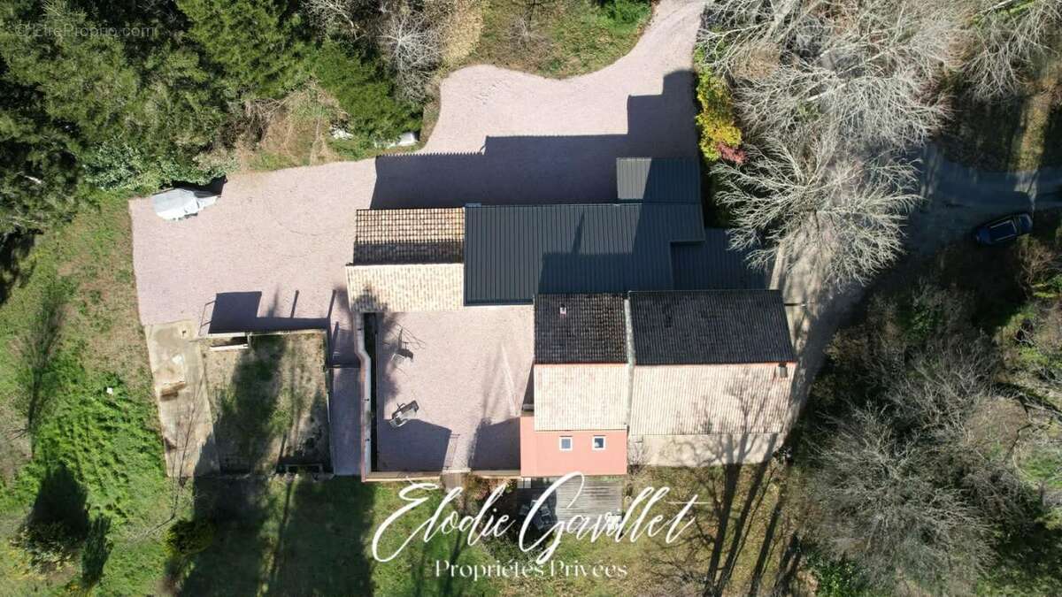 Propriété de caractère avec vue imprenable sur le lac de Saint Denis (11310) - photo 7