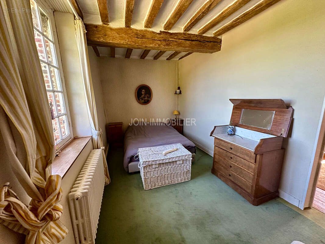 Maison à BAILLY-EN-RIVIERE