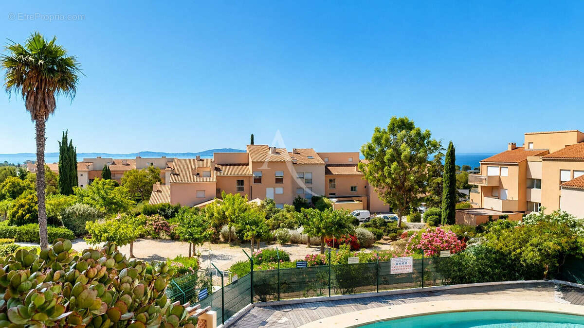 T4 Carqueiranne magnifique vue mer résidence sécurisée avec piscine - photo 10