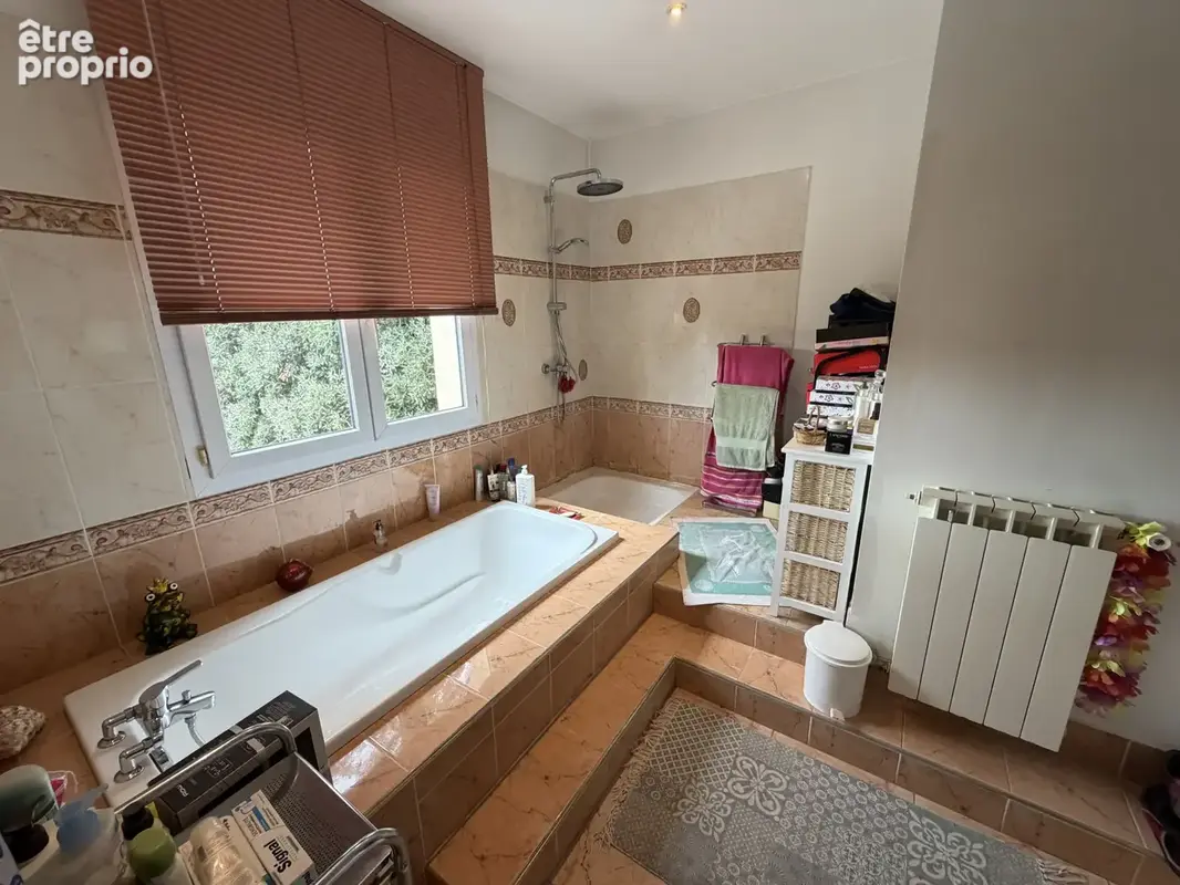 Puget-sur-Argens -Villa avec piscine et T3 indépendant   180 m2 au total - photo 12