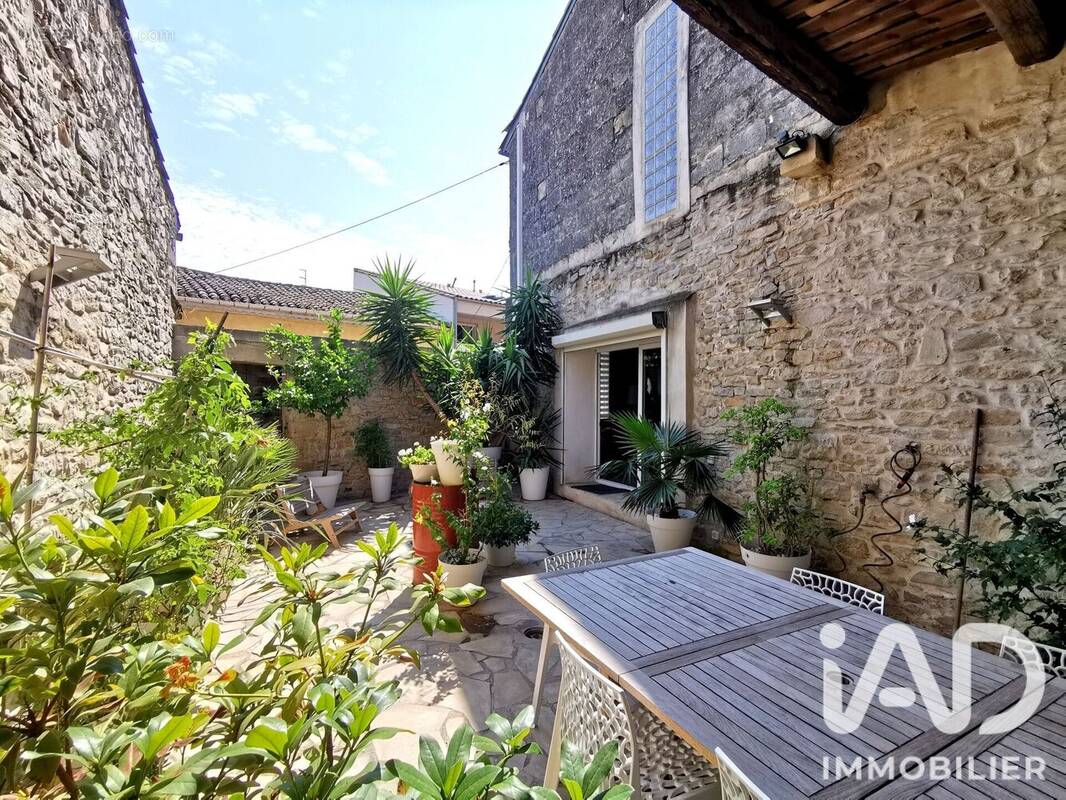 Photo 1 - Maison à LUNEL