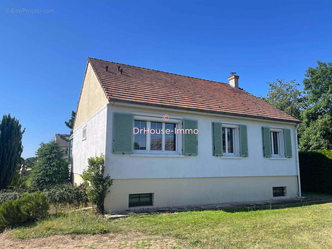 Maison à CLAVILLE