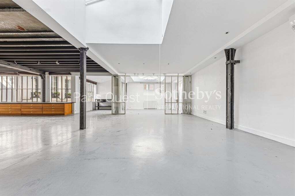 Appartement à PARIS-6E