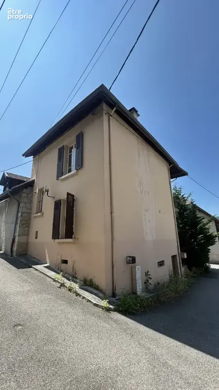 Maison de village avec jardin à rénover - photo 2
