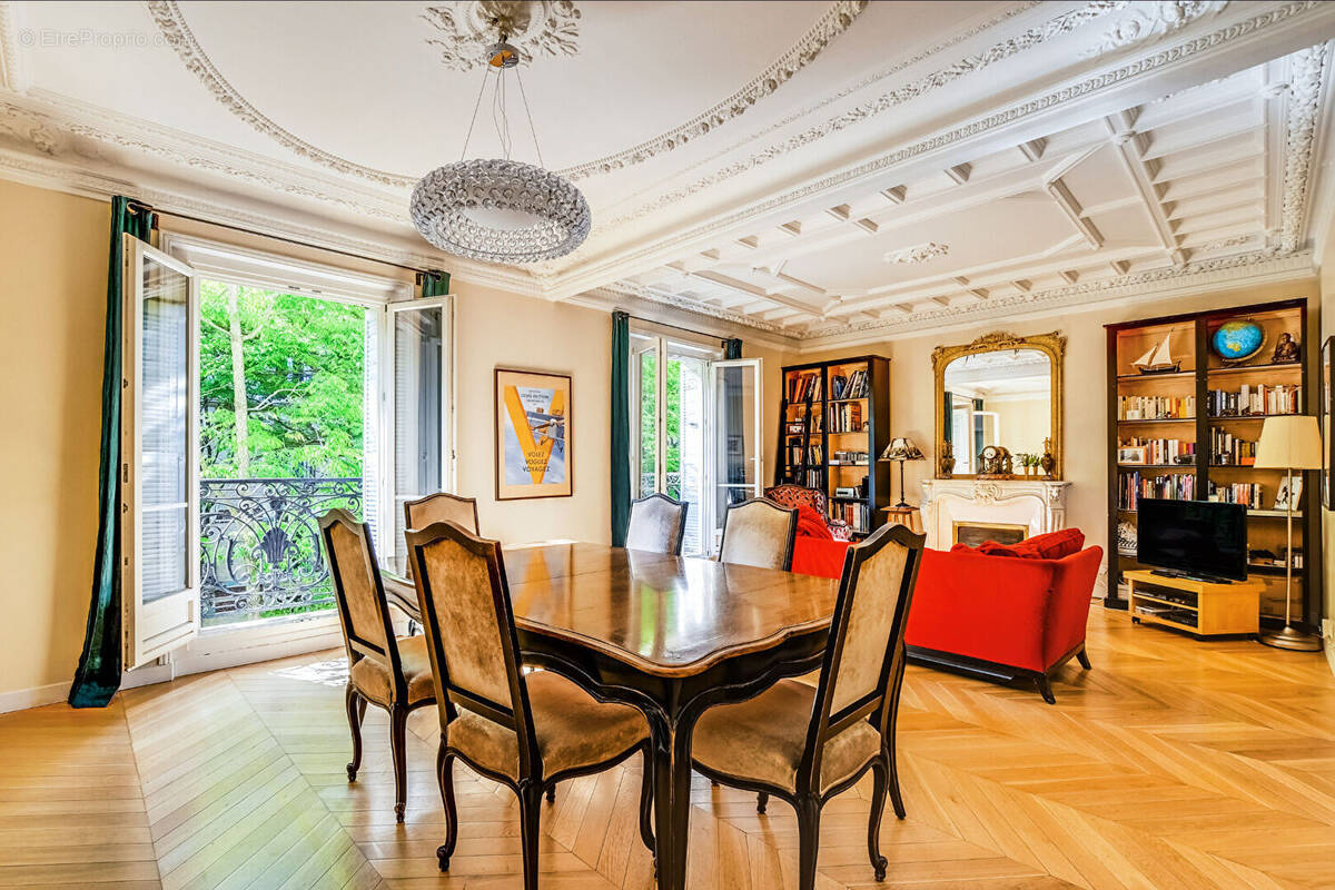 Appartement à PARIS-19E