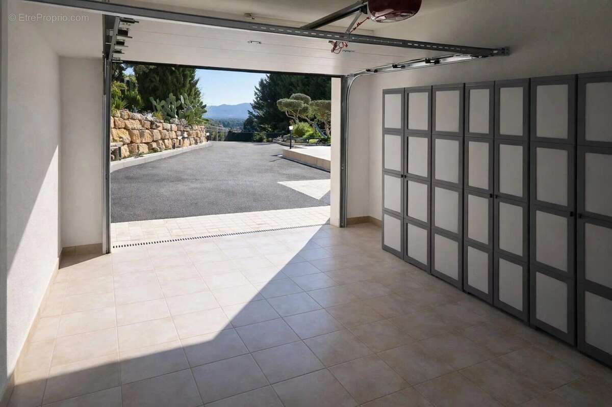 Maison à LE CANNET-DES-MAURES