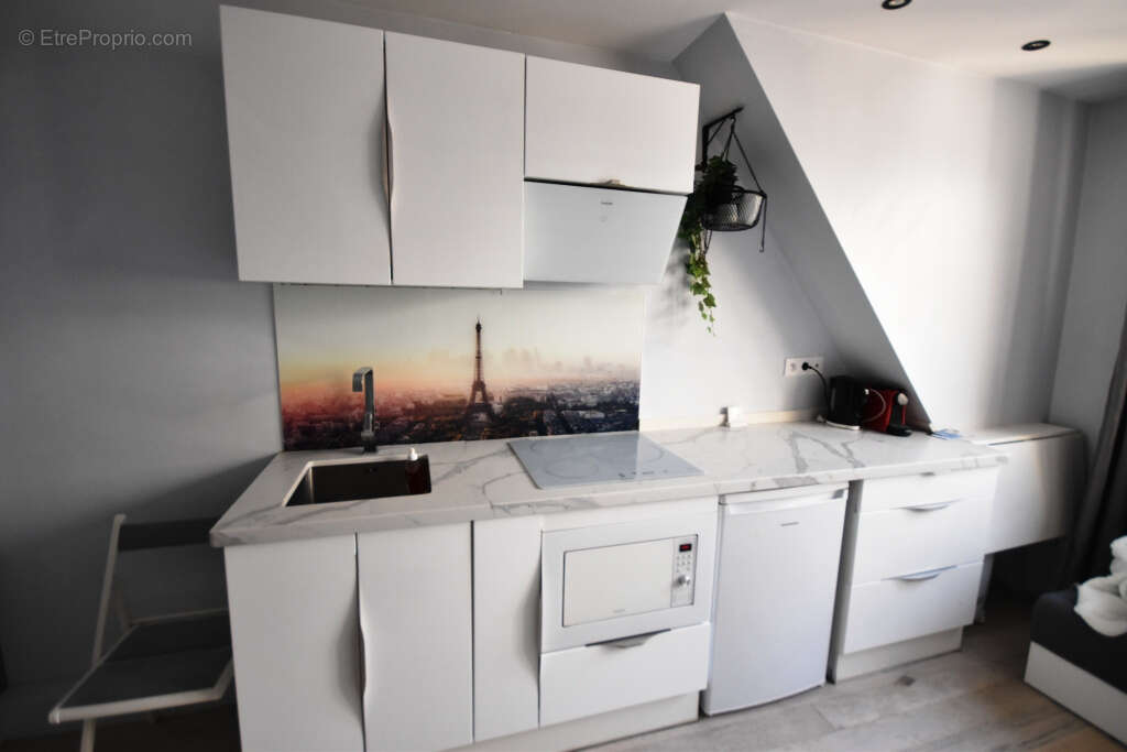 Appartement à PARIS-8E