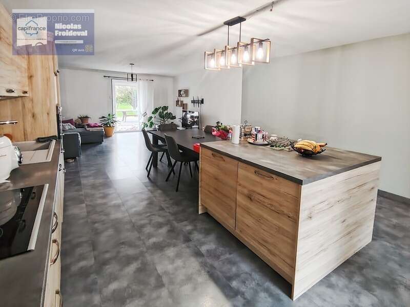 Maison à LONS-LE-SAUNIER