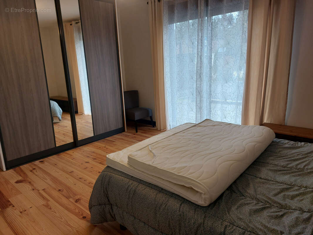 Maison à SAINT-SAUD-LACOUSSIERE