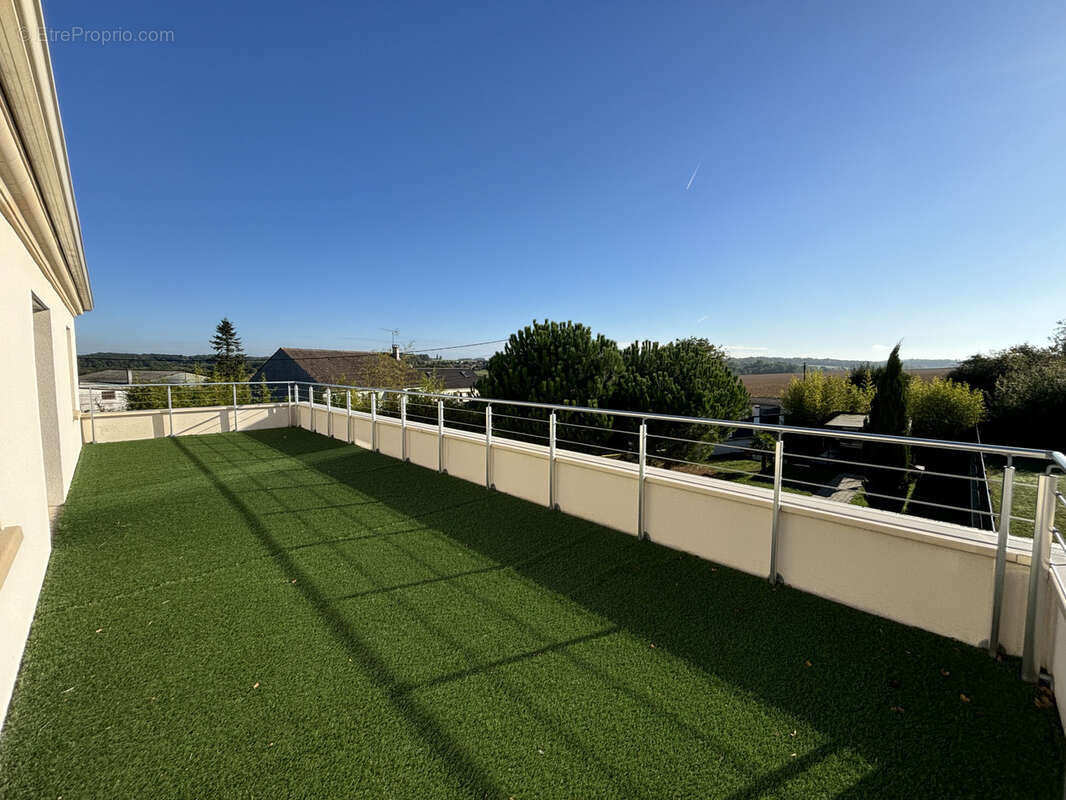 Maison à CRECY-LA-CHAPELLE