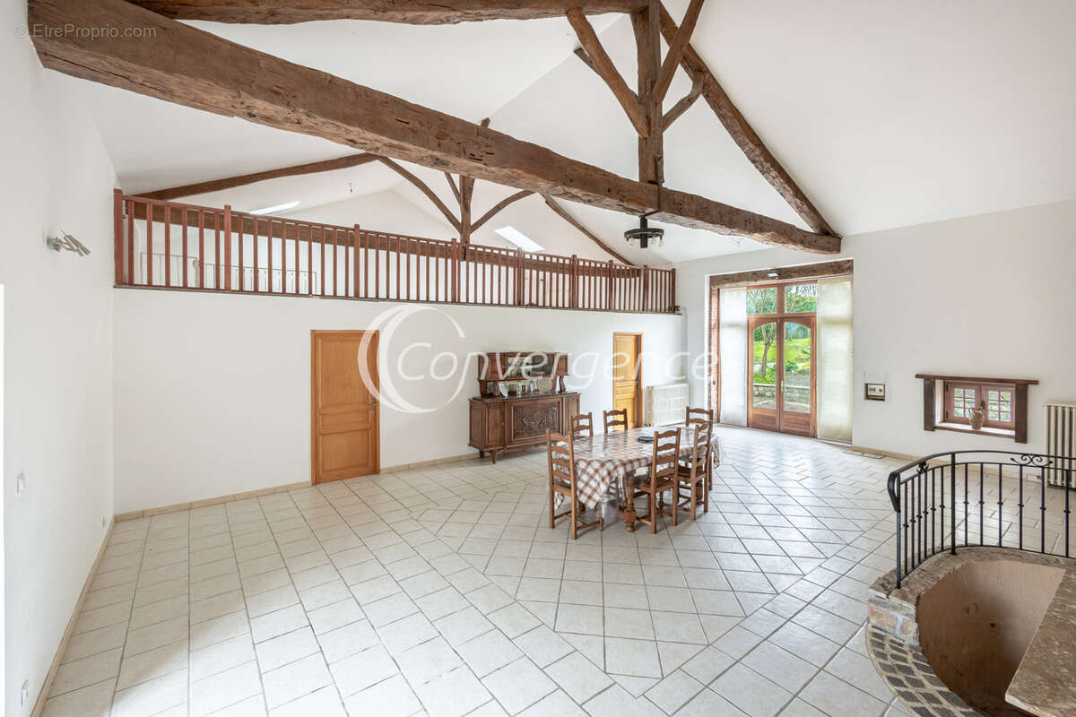 Maison à AIXE-SUR-VIENNE