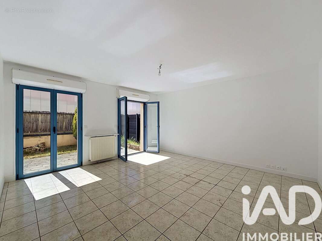 Photo 2 - Appartement à SAINT-REMY-LES-CHEVREUSE
