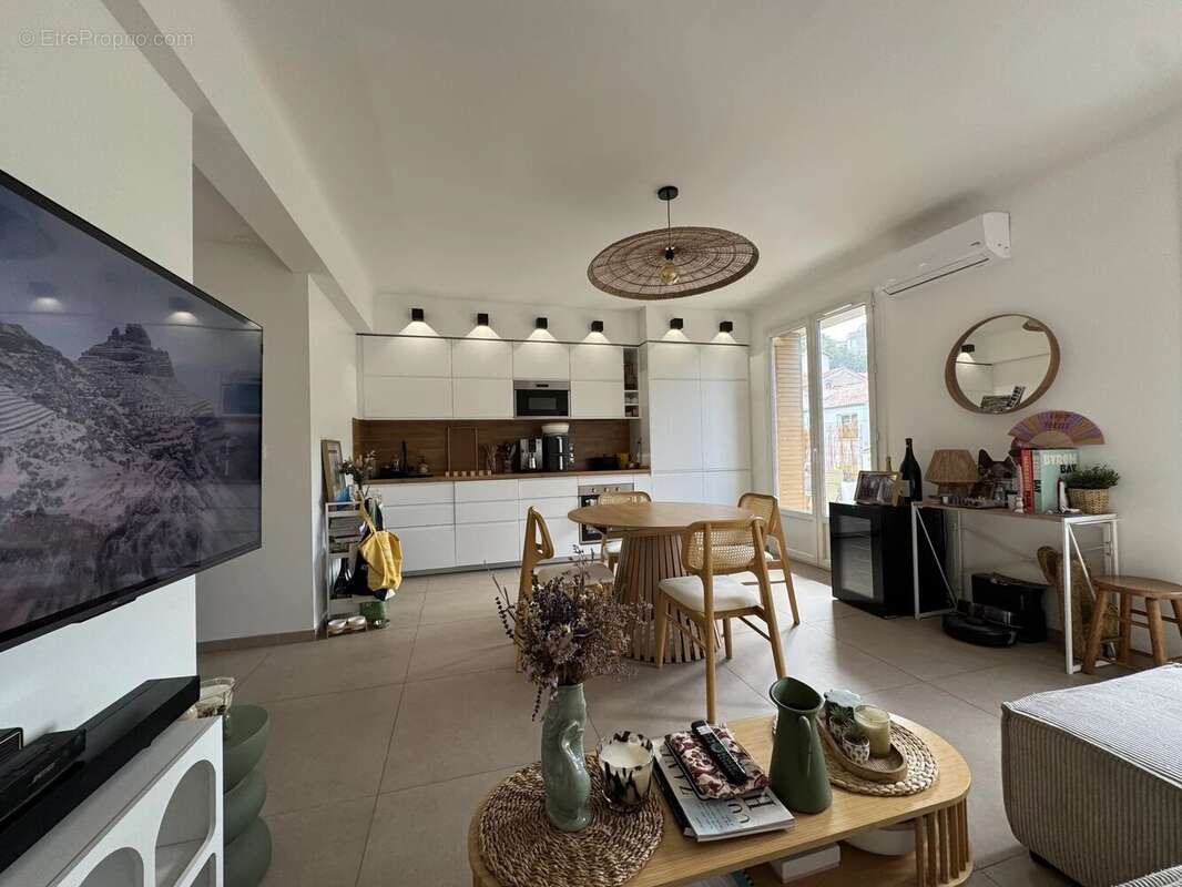 Appartement à MARSEILLE-7E