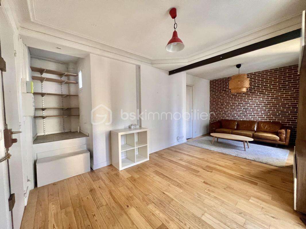 Appartement à PARIS-19E
