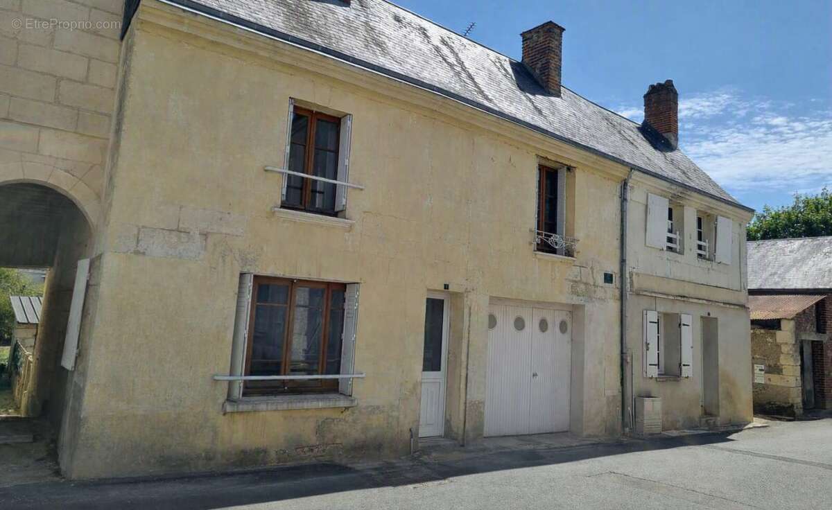 Maison à VILLEDIEU-LE-CHATEAU