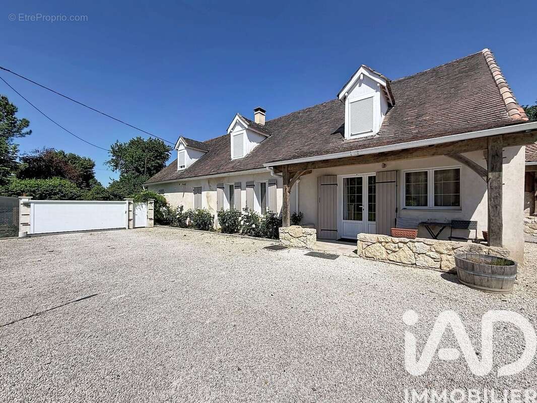 Maison 206 m² à Bergerac  - photo 2