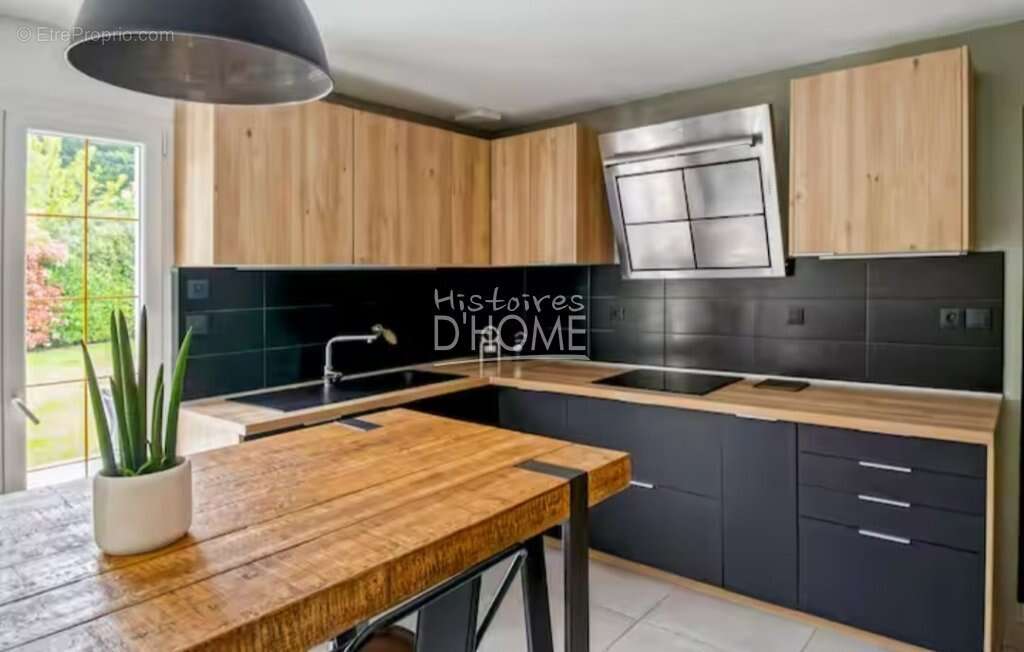 Maison à LE PLESSIS-FEU-AUSSOUX