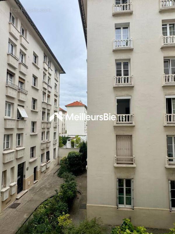 Appartement à ASNIERES-SUR-SEINE