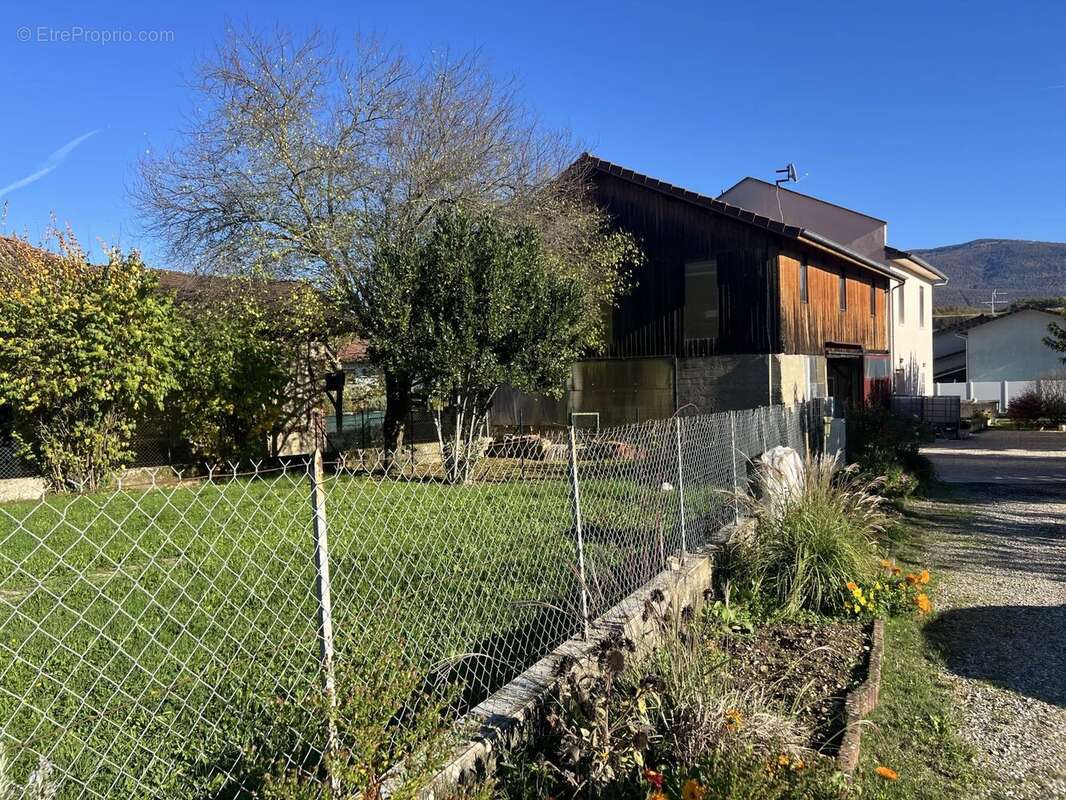 Maison à SAINT-VERAND