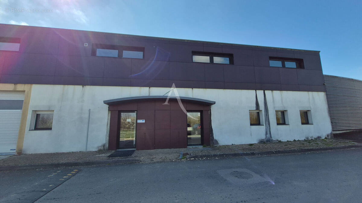 Commerce à LES GONDS