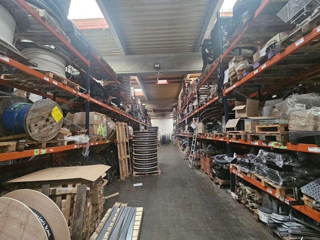 Commerce à COURCOURONNES