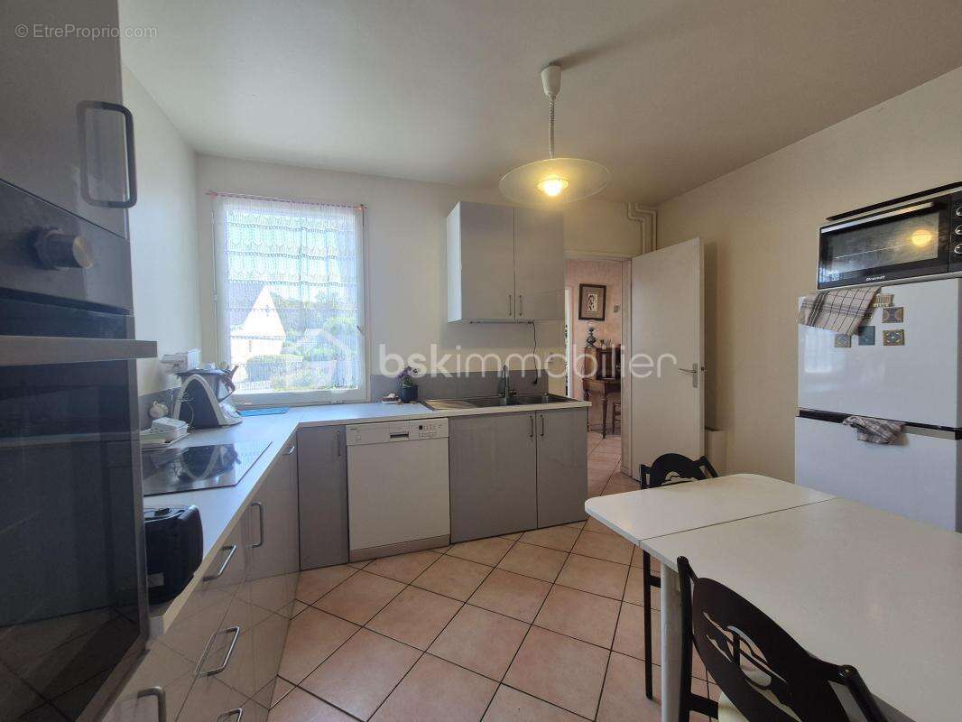 Maison familiale de 119 m2 avec grenier aménageable à Courcouronnes centre ! - photo 4
