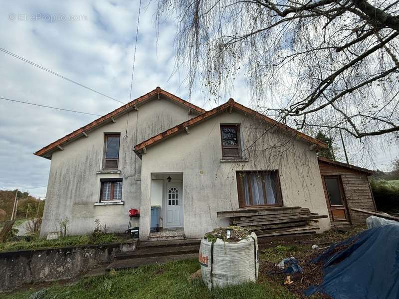 Maison à SAINT-LEGER-BRIDEREIX