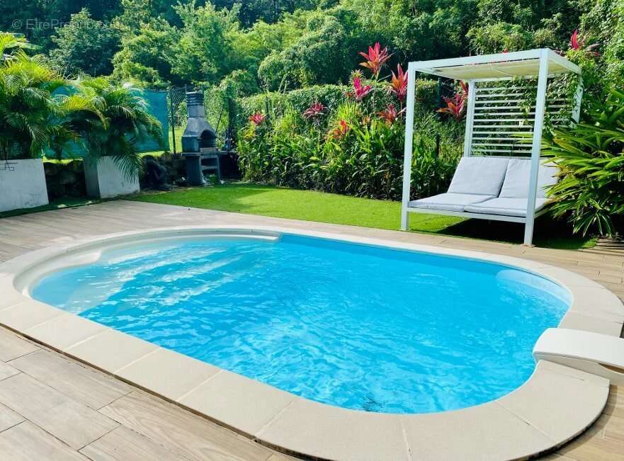 Maison à LES TROIS-ILETS