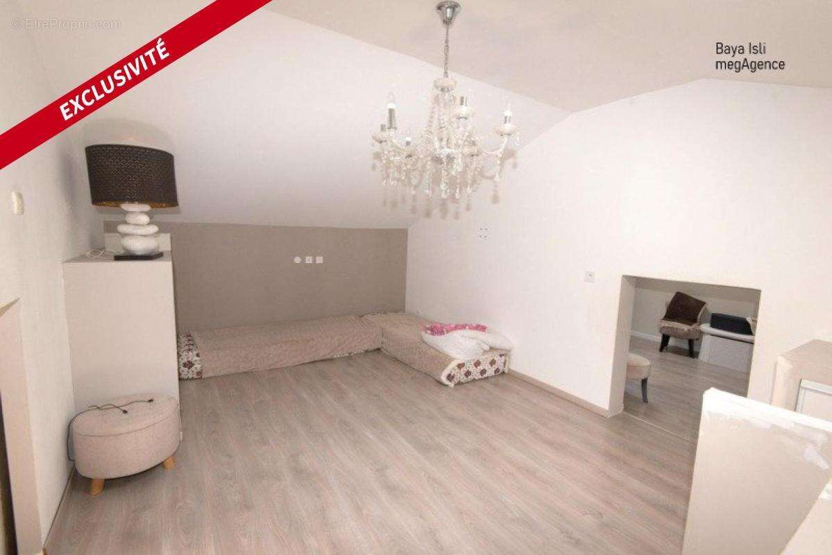 Tènement immobilier de 2 maisons avec piscine, garage et terrain – 364 000 € FAI - photo 9