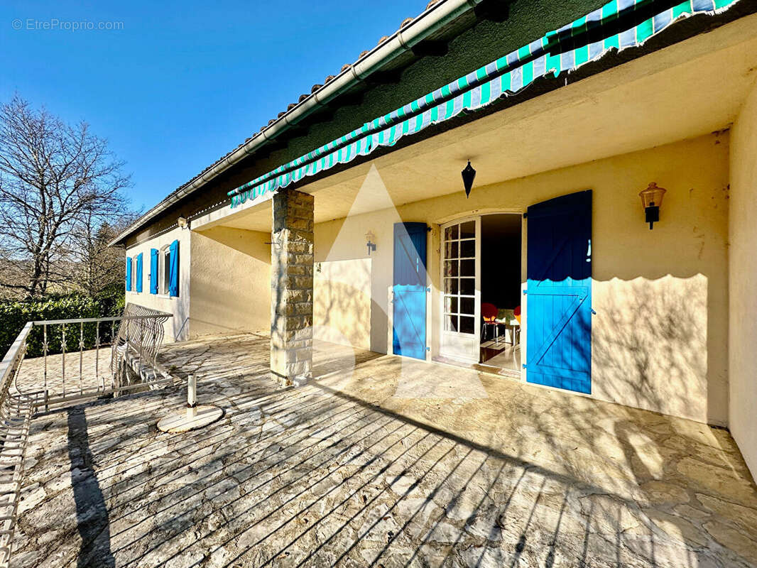 Maison à TOUR-DE-FAURE