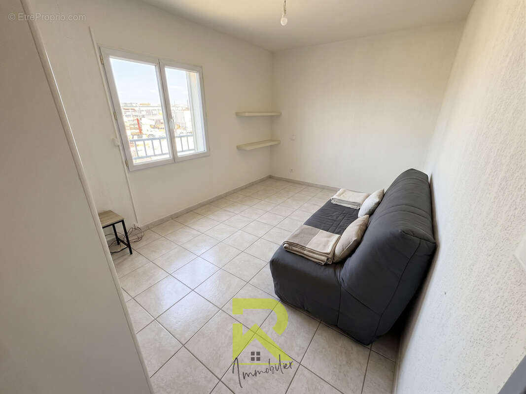 Agde local industriel avec son logement - photo 12