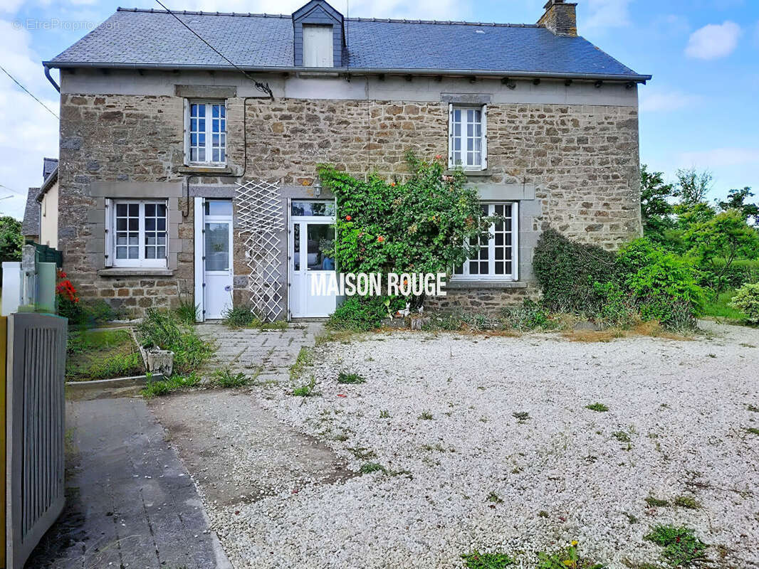 Maison à LA CHAPELLE-AUX-FILTZMEENS