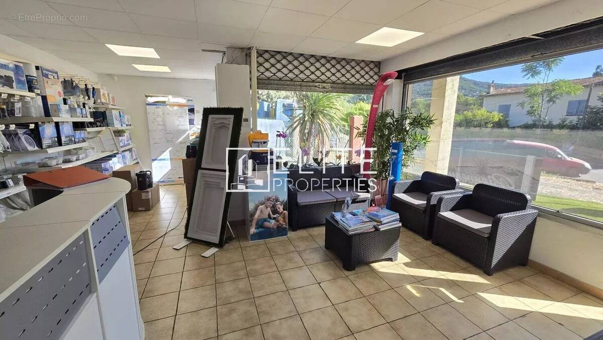 Commerce à PEYMEINADE