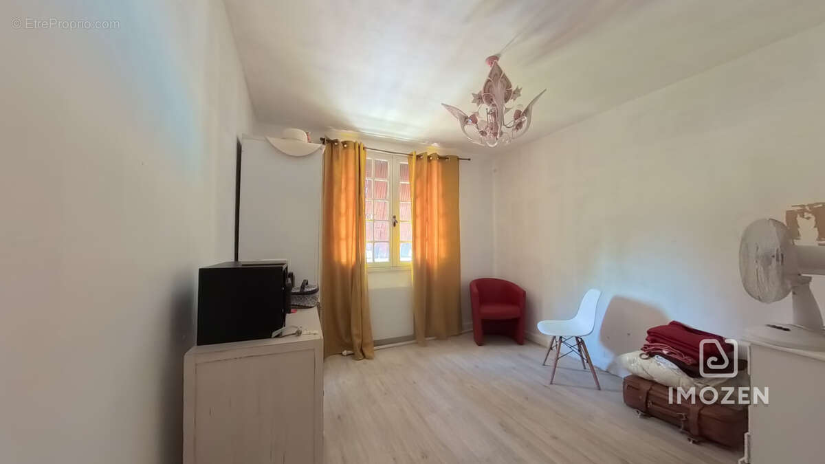 Maison familiale de type 6 avec piscine et garage - photo 15