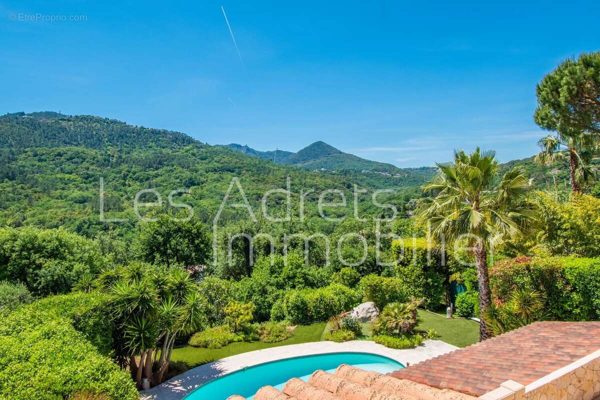 Maison à LES ADRETS-DE-L'ESTEREL