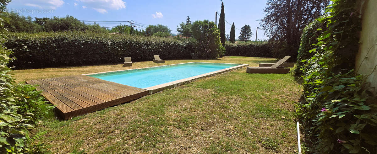 Superbe mas rénové avec piscine + option de parcelle détachable à  Trets (13) - photo 7