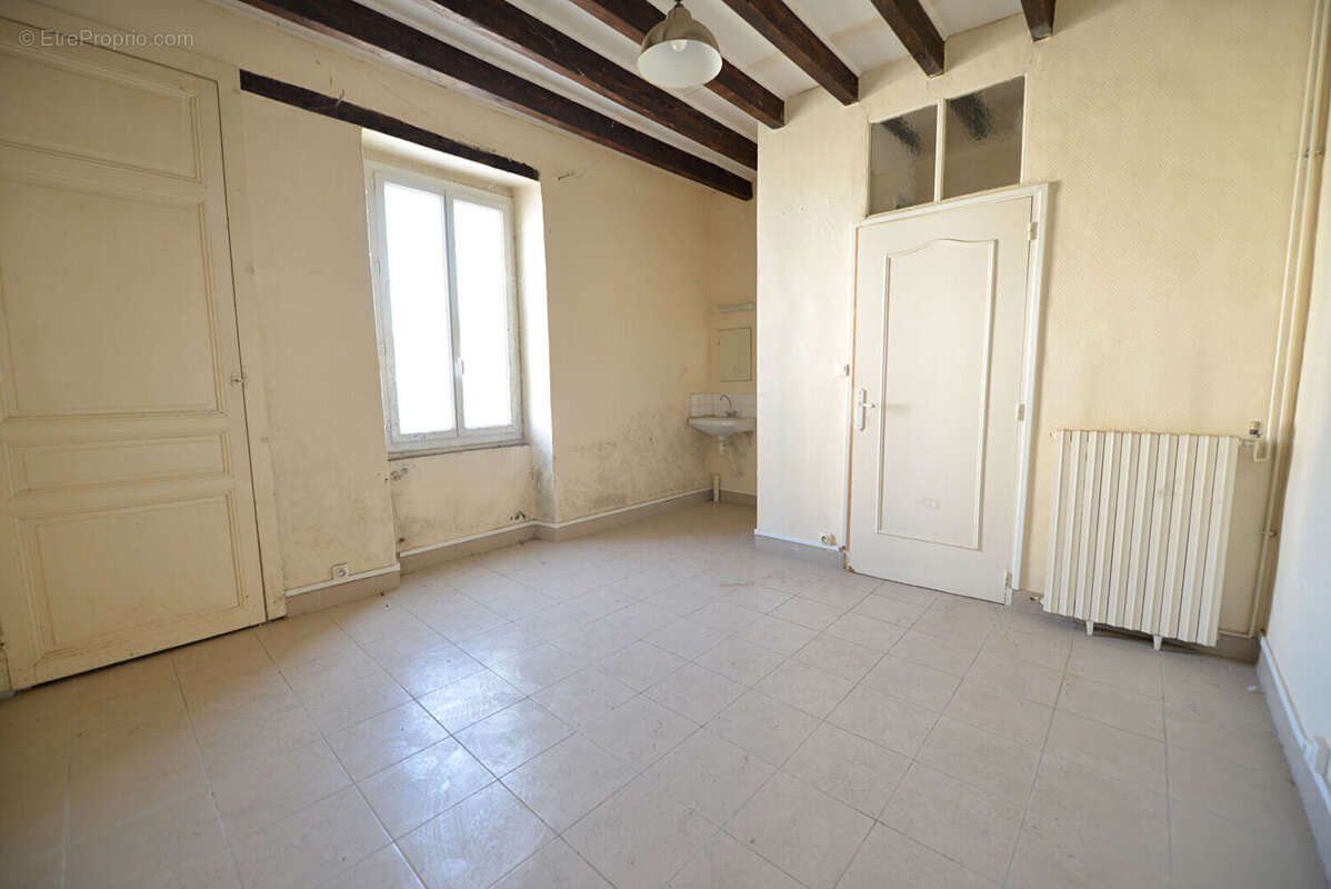 Appartement à LES PONTS-DE-CE