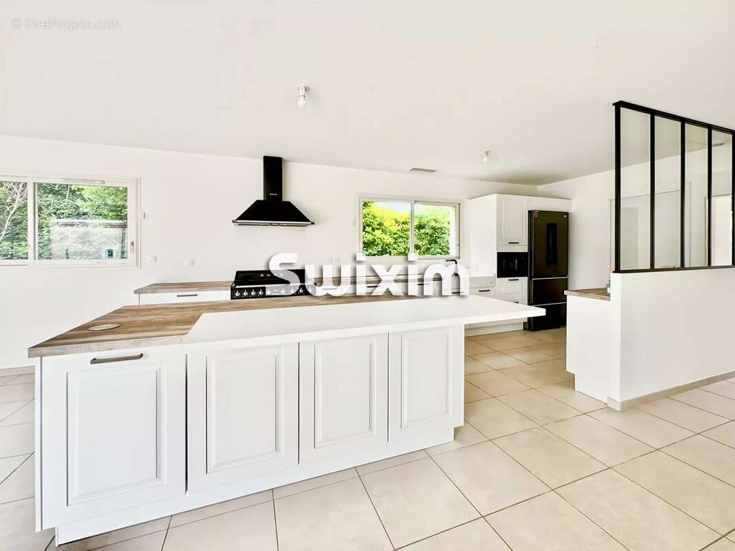 Maison à MONTELIMAR