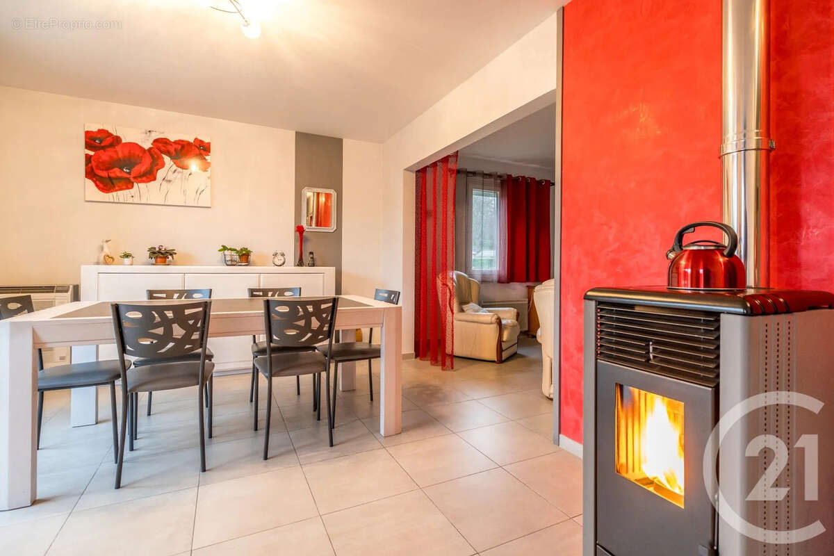 Maison à FRANS