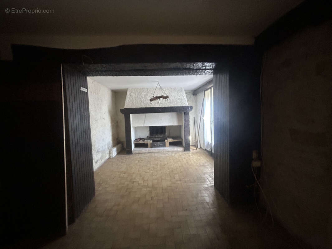 Maison à rénover avec terrain   46200 Lachapelle Auzac - photo 4