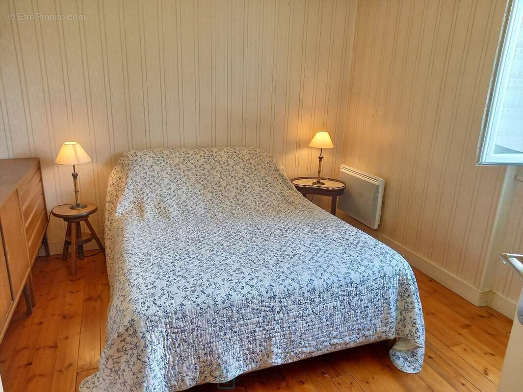 Au Bugue, maison de 129m² des années 30. - photo 6