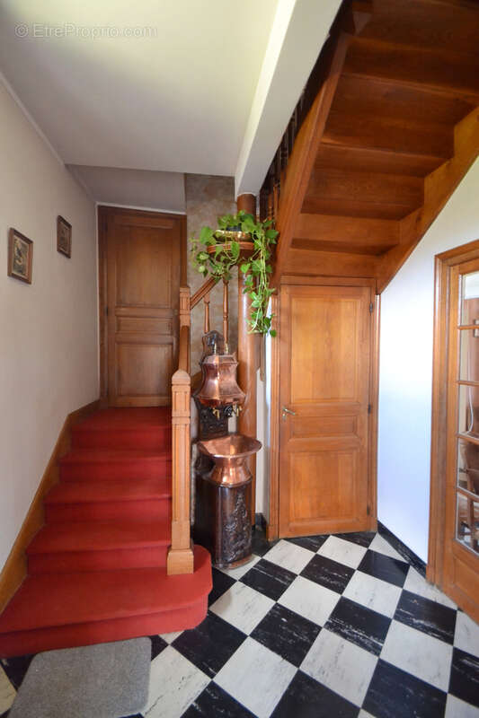 GANNAT, très belle demeure de 275 m2 habitables - photo 6
