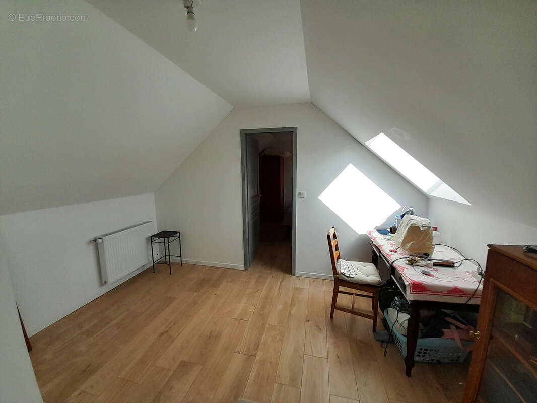 Maison à BEVILLE-LE-COMTE