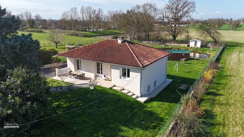 Maison à VONNAS
