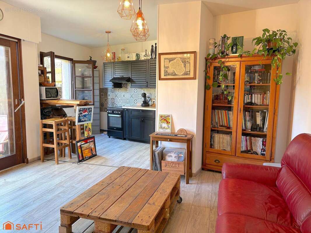 Photo 3 - Appartement à SAINT-GENIEZ-D&#039;OLT