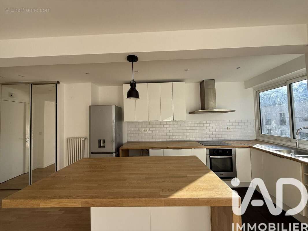 Photo 4 - Appartement à LEVALLOIS-PERRET