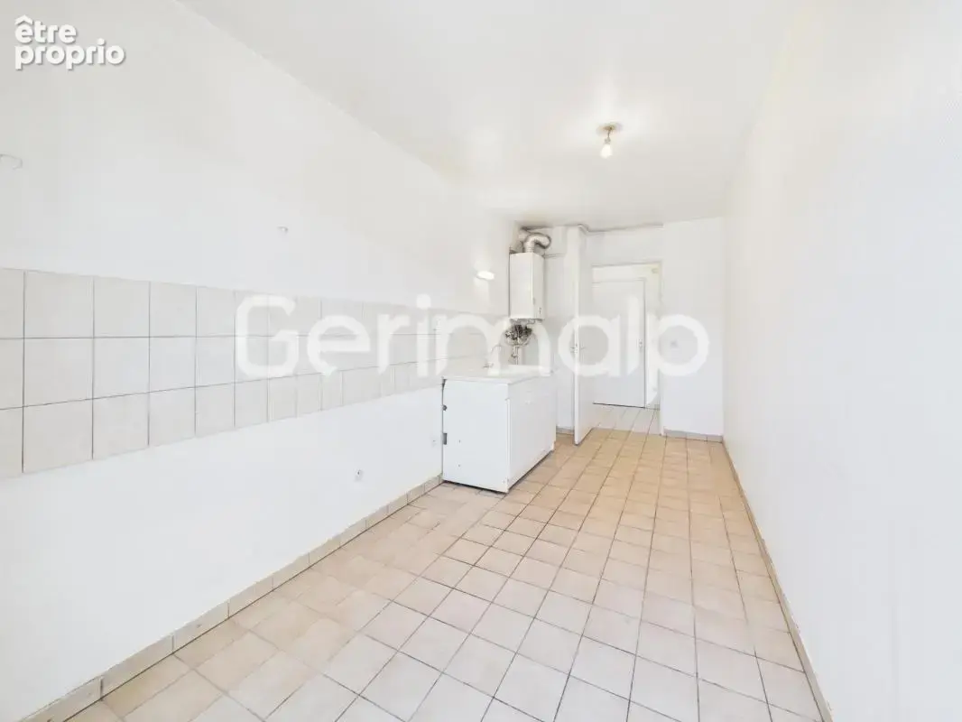 Vente - Appartement - 3 pièces + cuisine - 72,10 m² - 285 000 € - photo 8
